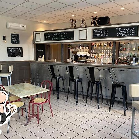 La Cigogne Apart otel Panissieres Dış mekan fotoğraf