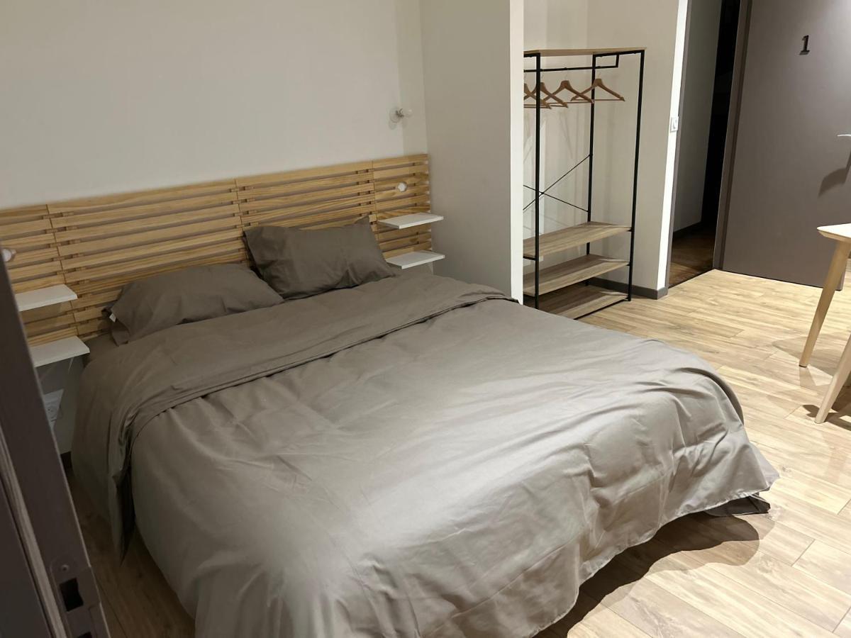 La Cigogne Apart otel Panissieres Dış mekan fotoğraf